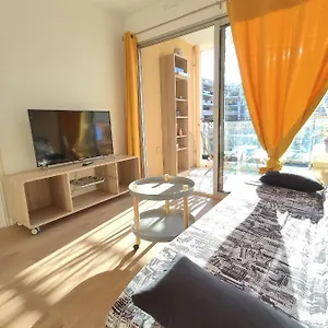  Appartement Cosy à 50m De La Plage